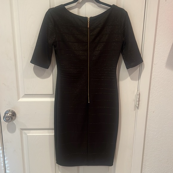 Bisou Bisou black gold shimmer dress Zipper size 4 Short Sleeve Spandex Blend - Picture 3 of 3